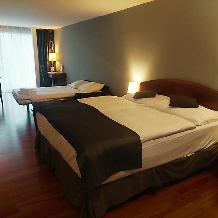 Hotel Rallye & Entrees Aux Bains De La Gruyere Bulle Bagian luar foto