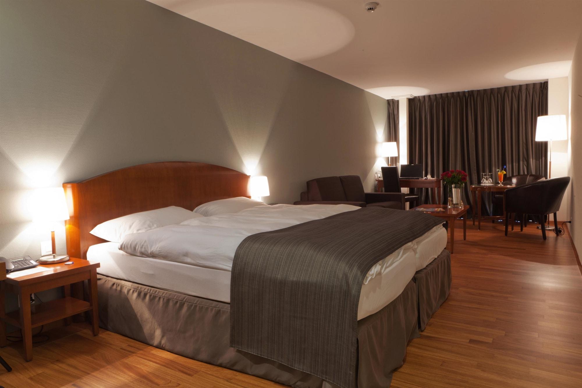Hotel Rallye & Entrees Aux Bains De La Gruyere Bulle Bagian luar foto