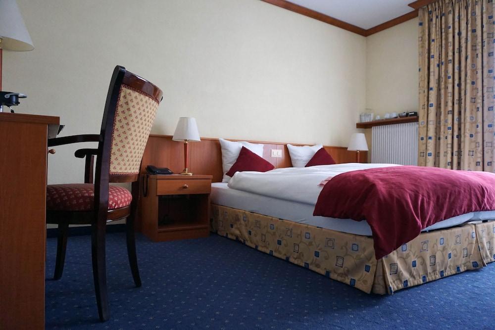 Hotel Rallye & Entrees Aux Bains De La Gruyere Bulle Bagian luar foto