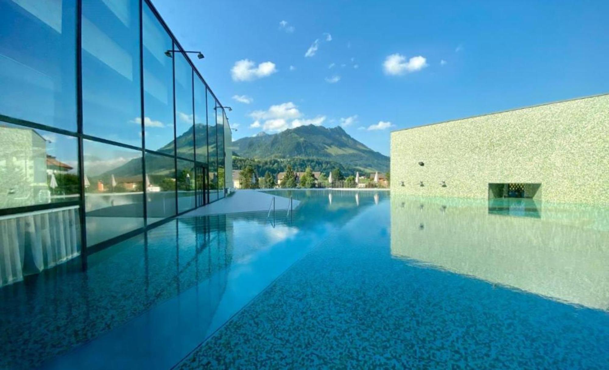 Hotel Rallye & Entrees Aux Bains De La Gruyere Bulle Bagian luar foto