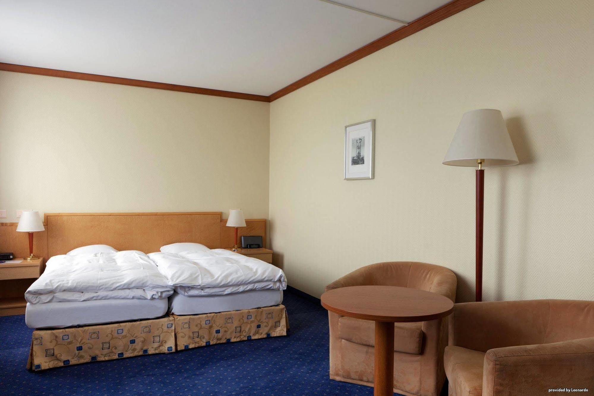 Hotel Rallye & Entrees Aux Bains De La Gruyere Bulle Ruang foto